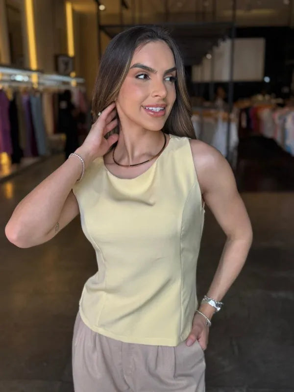 Blusa Alfaiataria Decote Costa