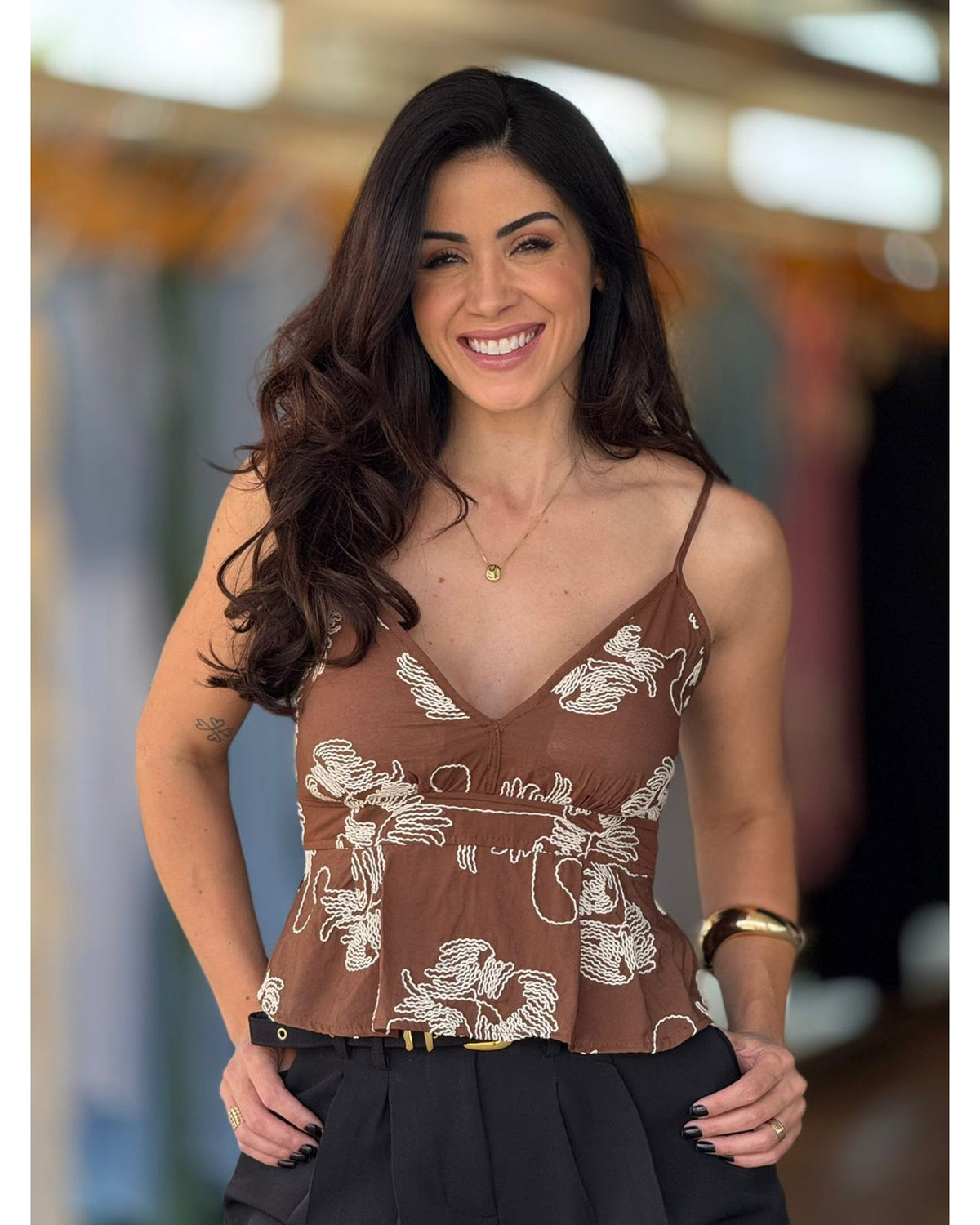 Blusa Luxo Detalhe Bordado