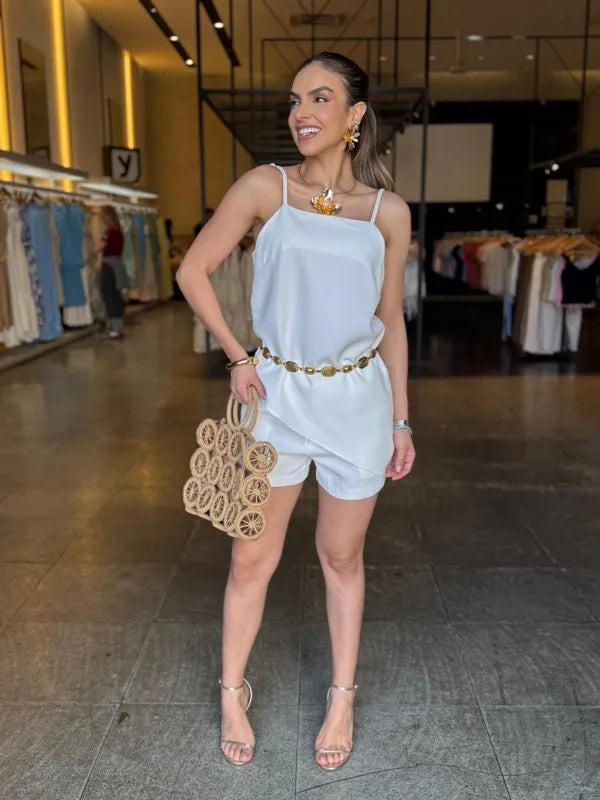 Conjunto Short Alfaiataria e Blusa Assimétrica