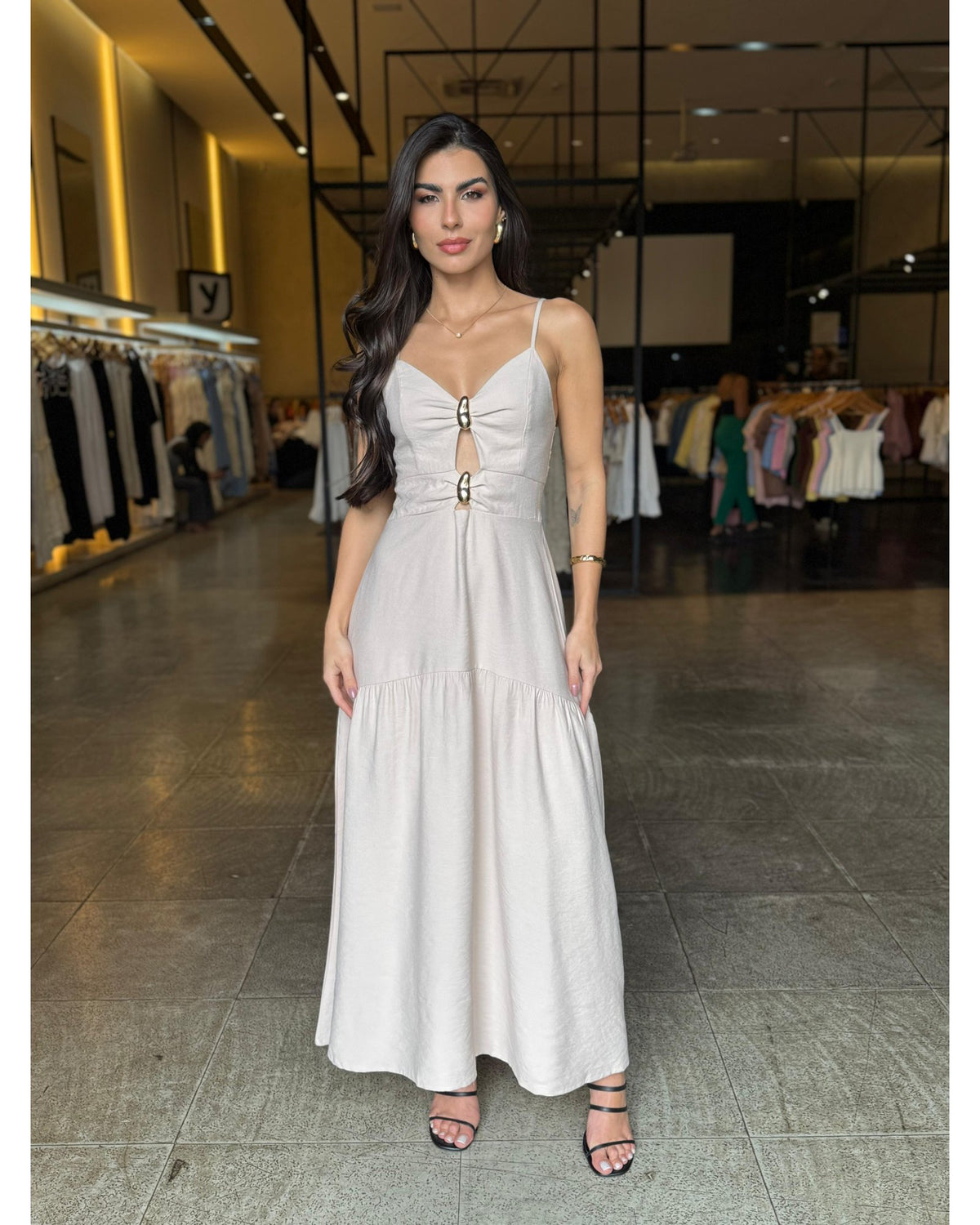 Vestido Longo Detalhe Fivela