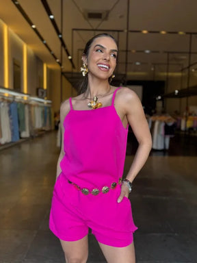Conjunto Short Alfaiataria e Blusa Assimétrica