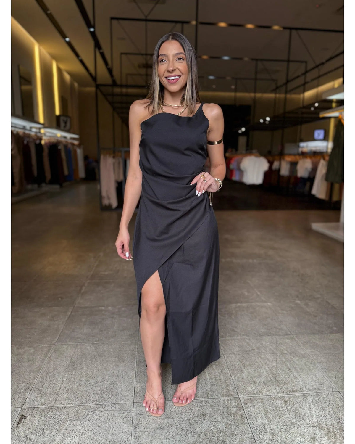 Vestido Luxo Fenda - LANÇAMENTO