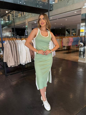 Vestido Canelado Listra Lateral