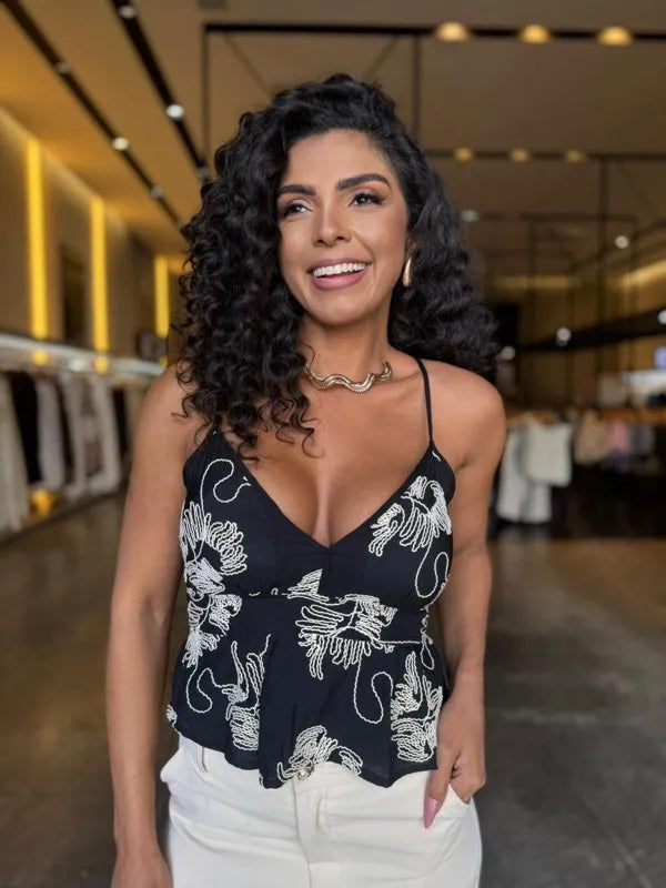 Blusa Luxo Detalhe Bordado