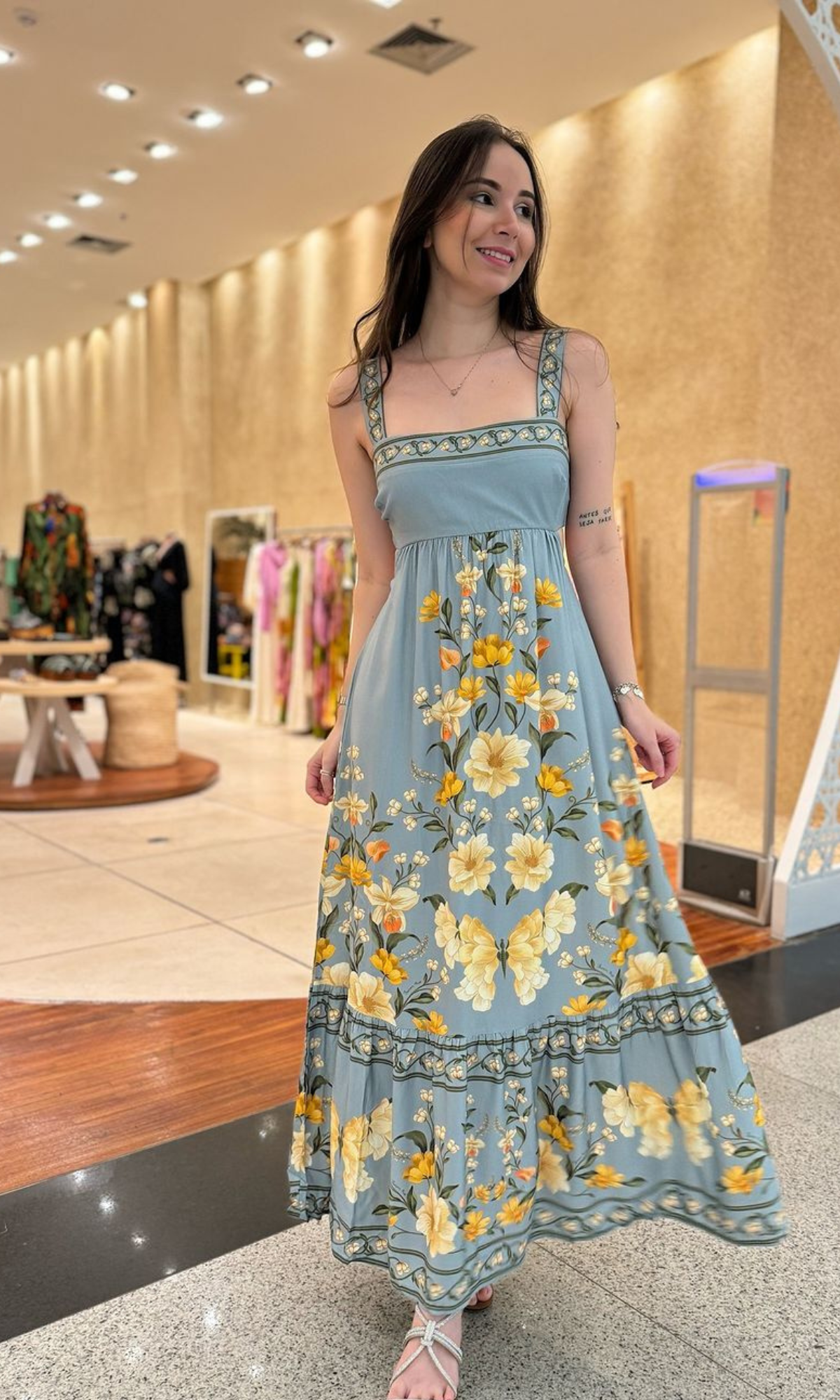 Designsemnome_1_36b21519-e209-42ae-a74c-fdd72542baa1