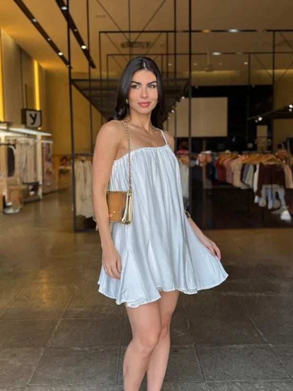 branco_572e393c-84e6-4222-844c-eda6f3cd3adf