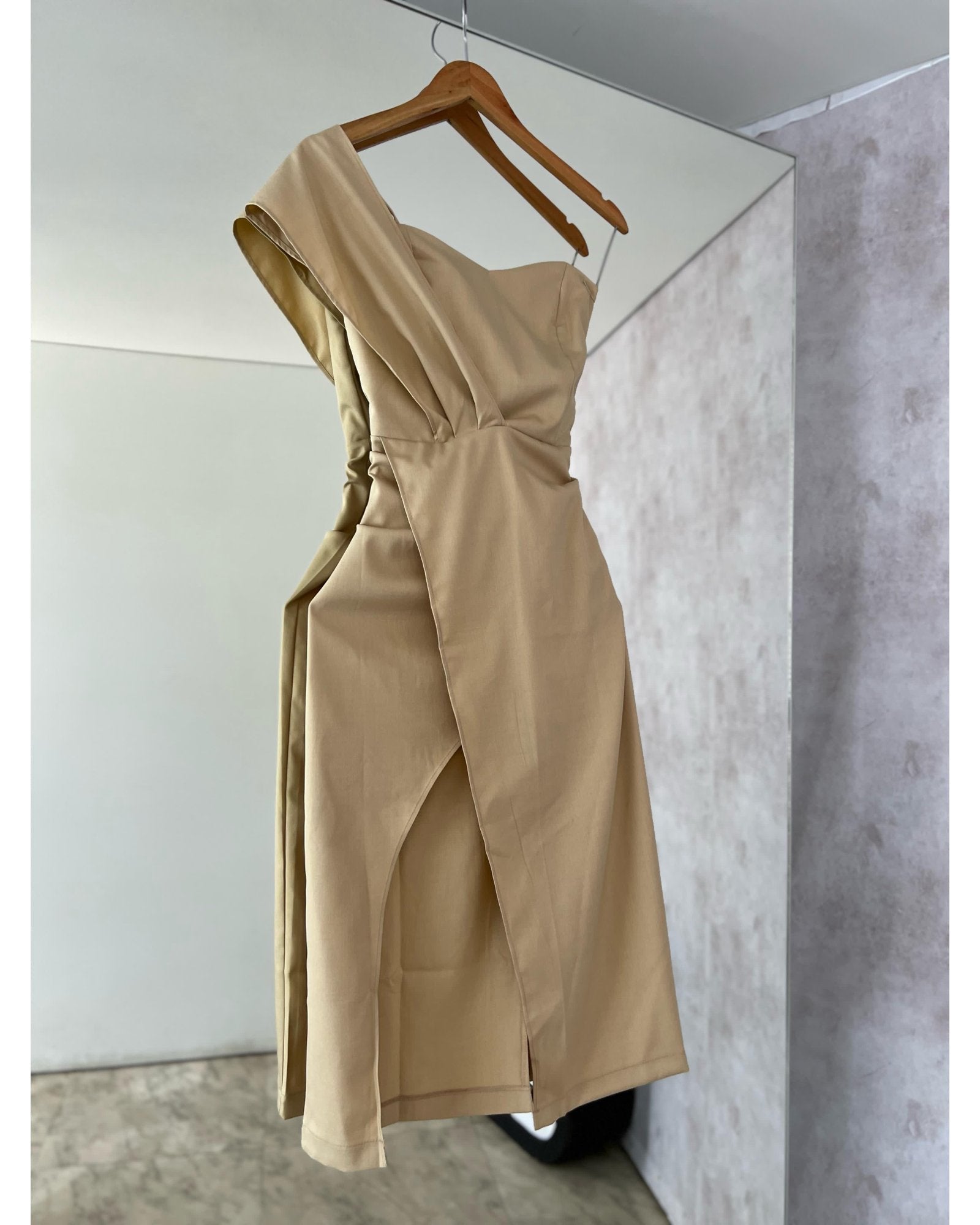 cb8a515e-01f9-4831-99e2-43d57fbe1d0f_1600x2000_fill_ffffff